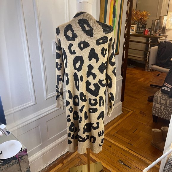 Vestidos Leopard Print Cardigan Sweater, M - Picture 6 of 10